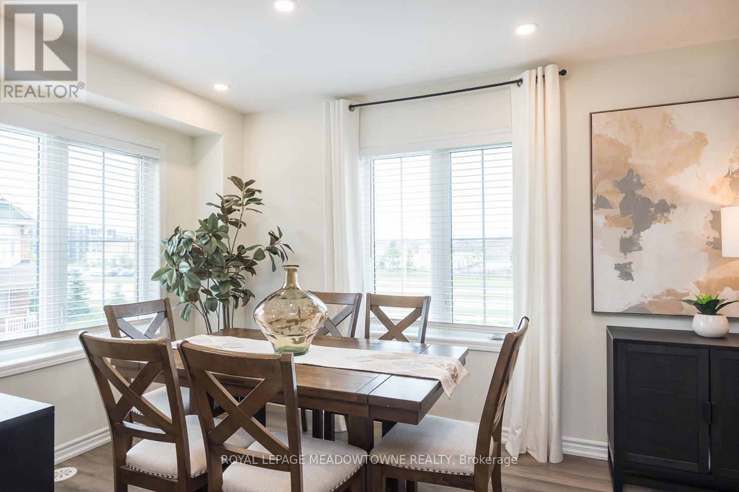 621 Laking Terrace, Milton, Ontario  L9T 9J5 - Photo 12 - W12202420