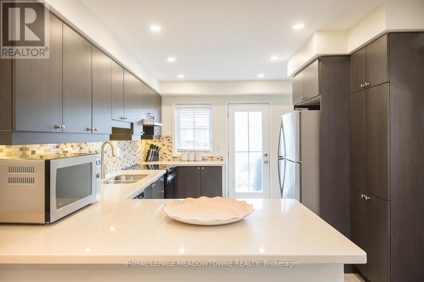 621 Laking Terrace, Milton, Ontario  L9T 9J5 - Photo 19 - W12202420