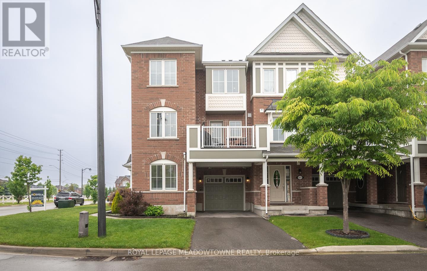 621 Laking Terrace, Milton, Ontario  L9T 9J5 - Photo 3 - W12202420