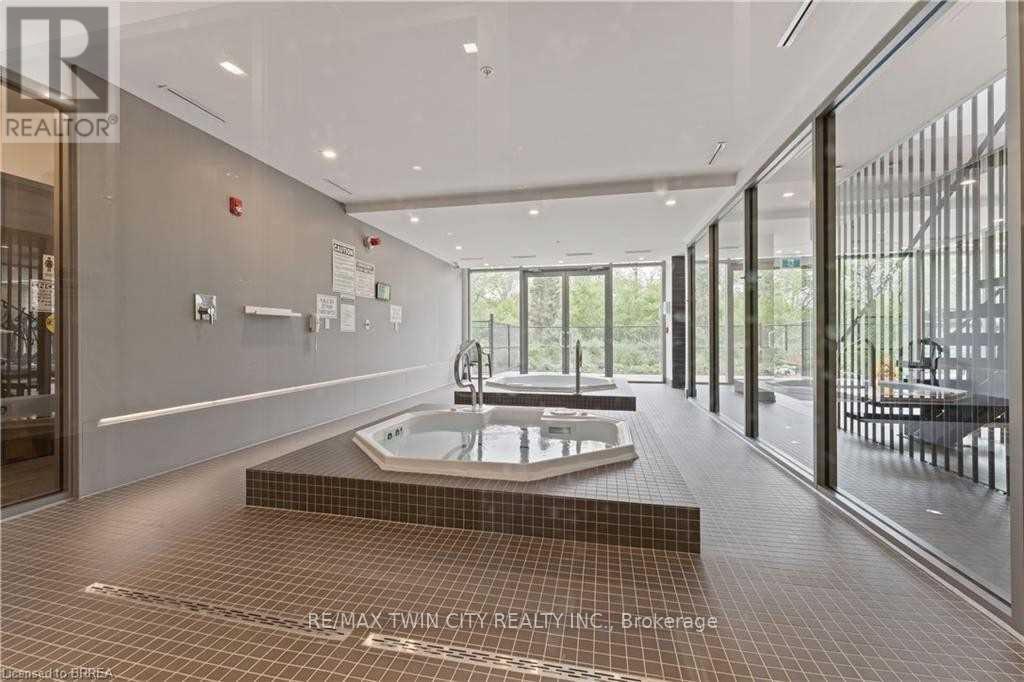 B215 - 5240 Dundas Street, Burlington (Orchard), Ontario  L7L 0J6 - Photo 30 - W12202442