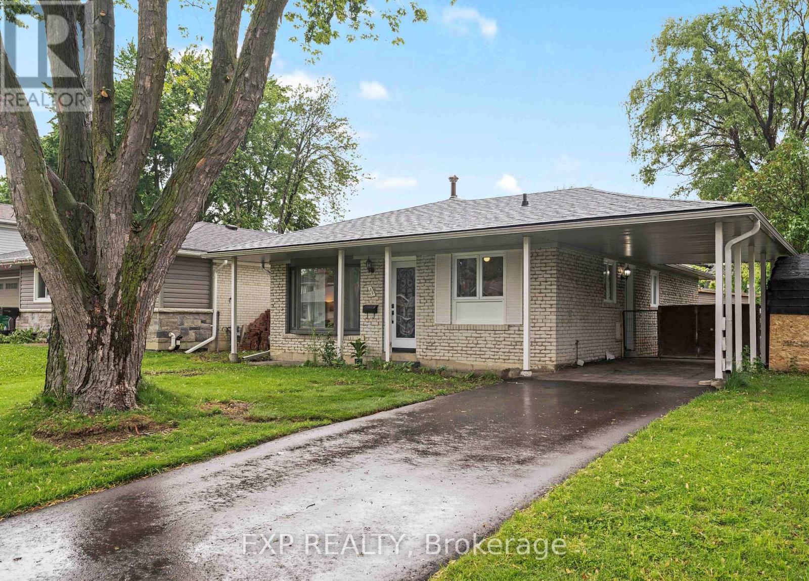 66 FERNDALE CRESCENT, Brampton, Ontario