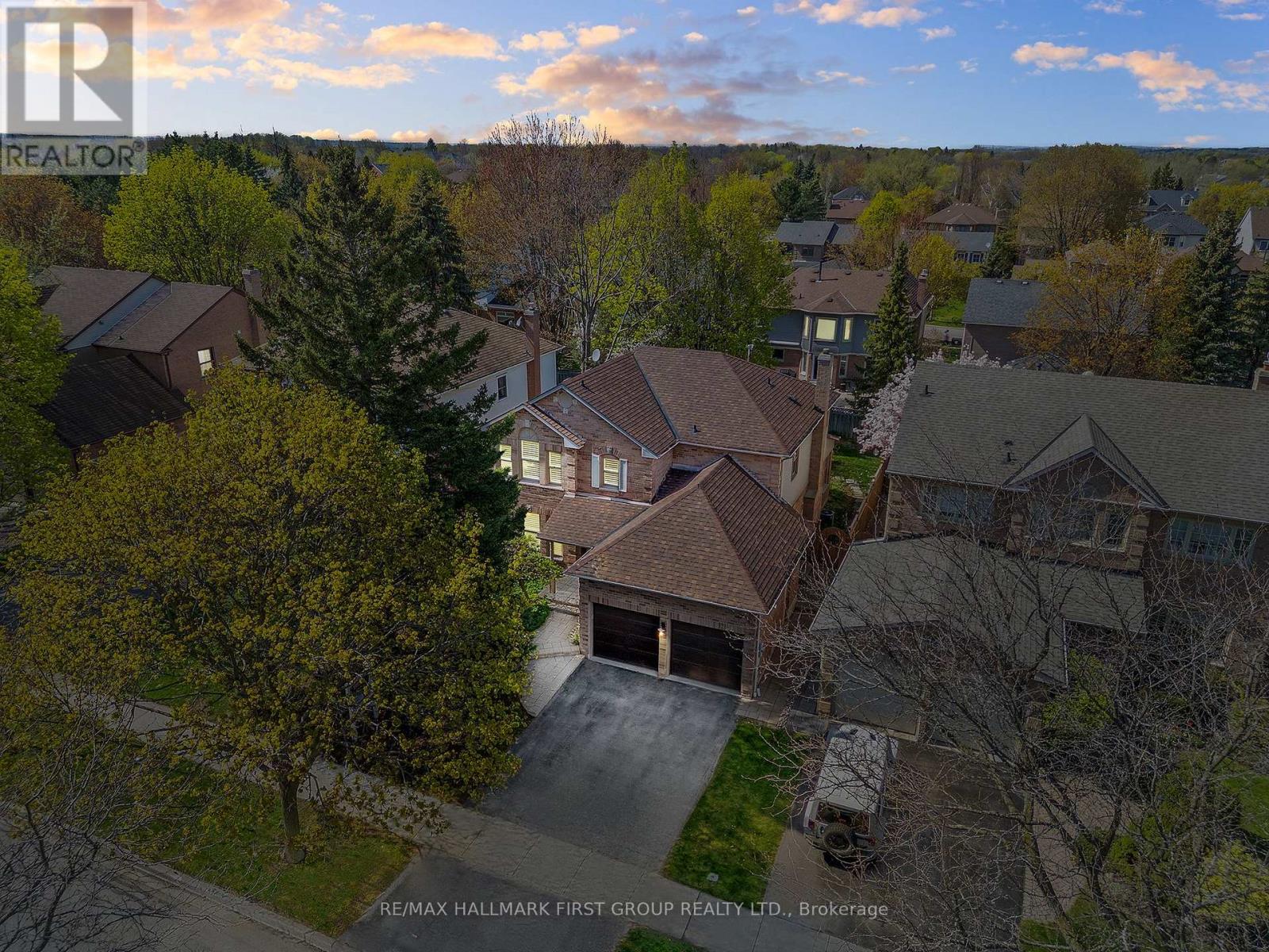 22 KENNETT DRIVE, Whitby, Ontario