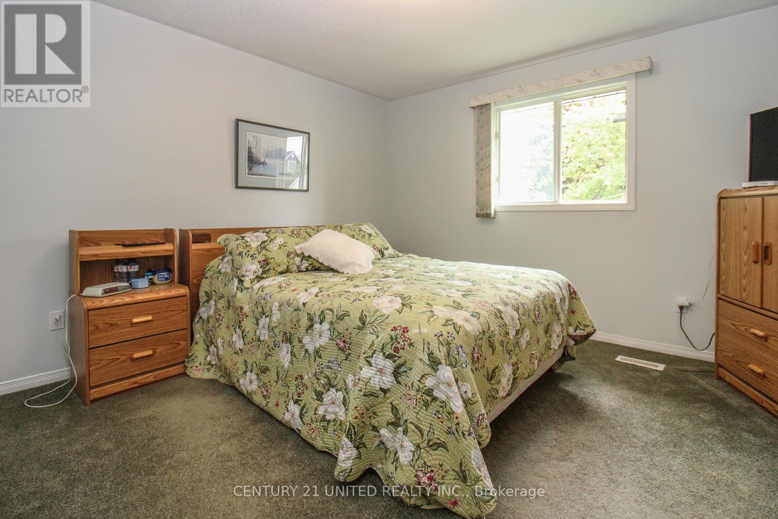 449 King George Street, Peterborough South, Ontario K9J 1S2 - Photo 14 - X12202176
