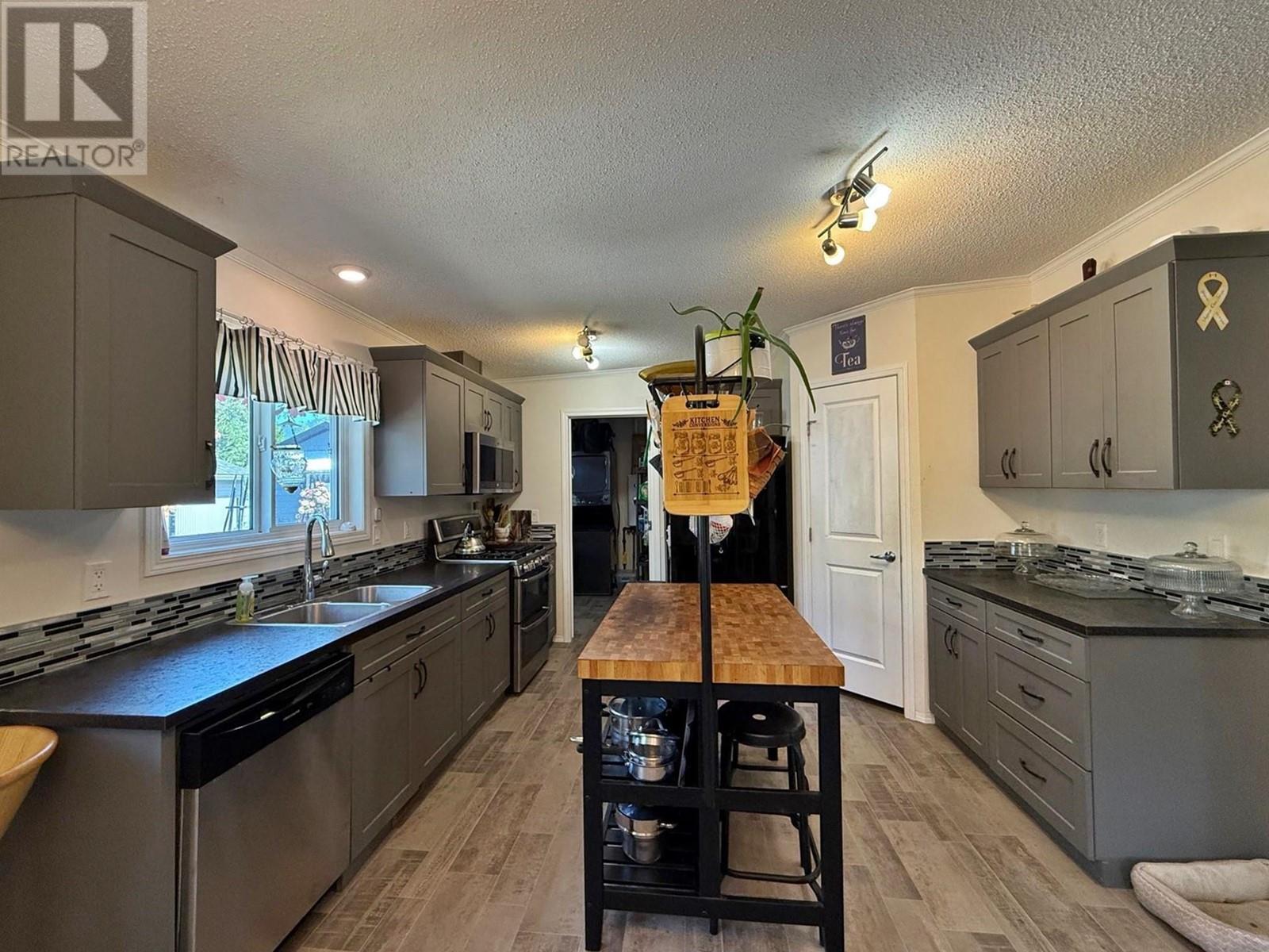 432 Siska Drive, Barriere, British Columbia  V0E 1E0 - Photo 5 - 10349072