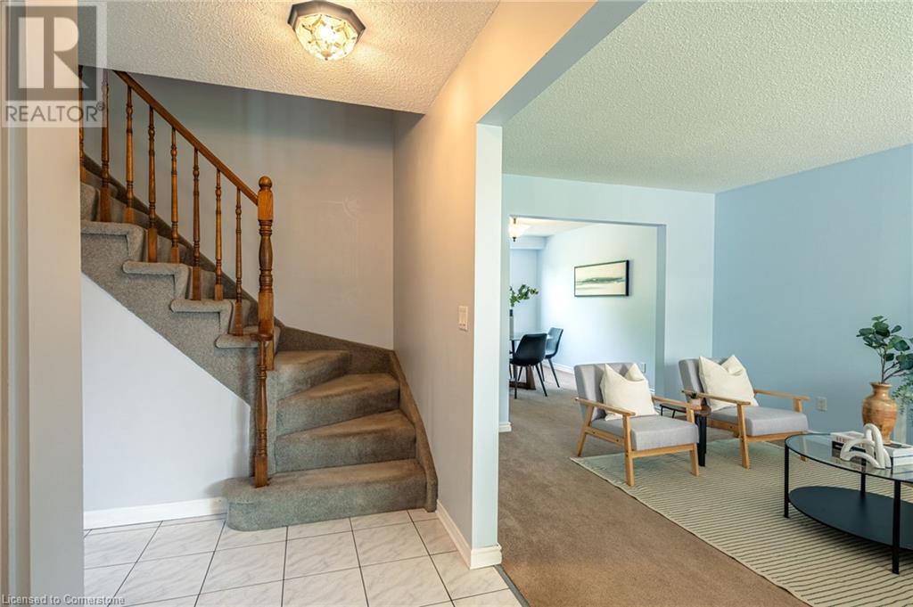 Property at 11 PECAN Court image 4