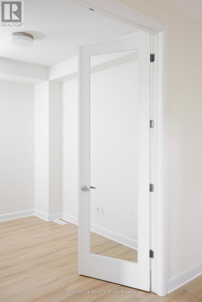 1041 Ventus Way, Ottawa, Ontario  K1C 1T1 - Photo 6 - X12123464