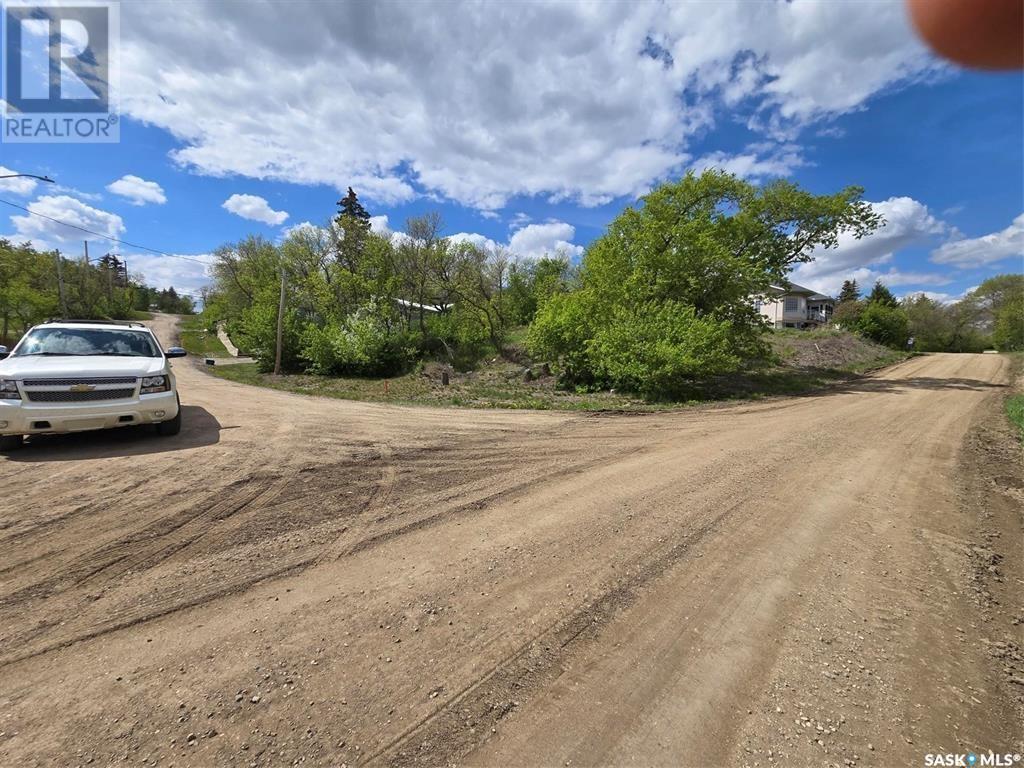 Property at 452 8th STREET E image 3