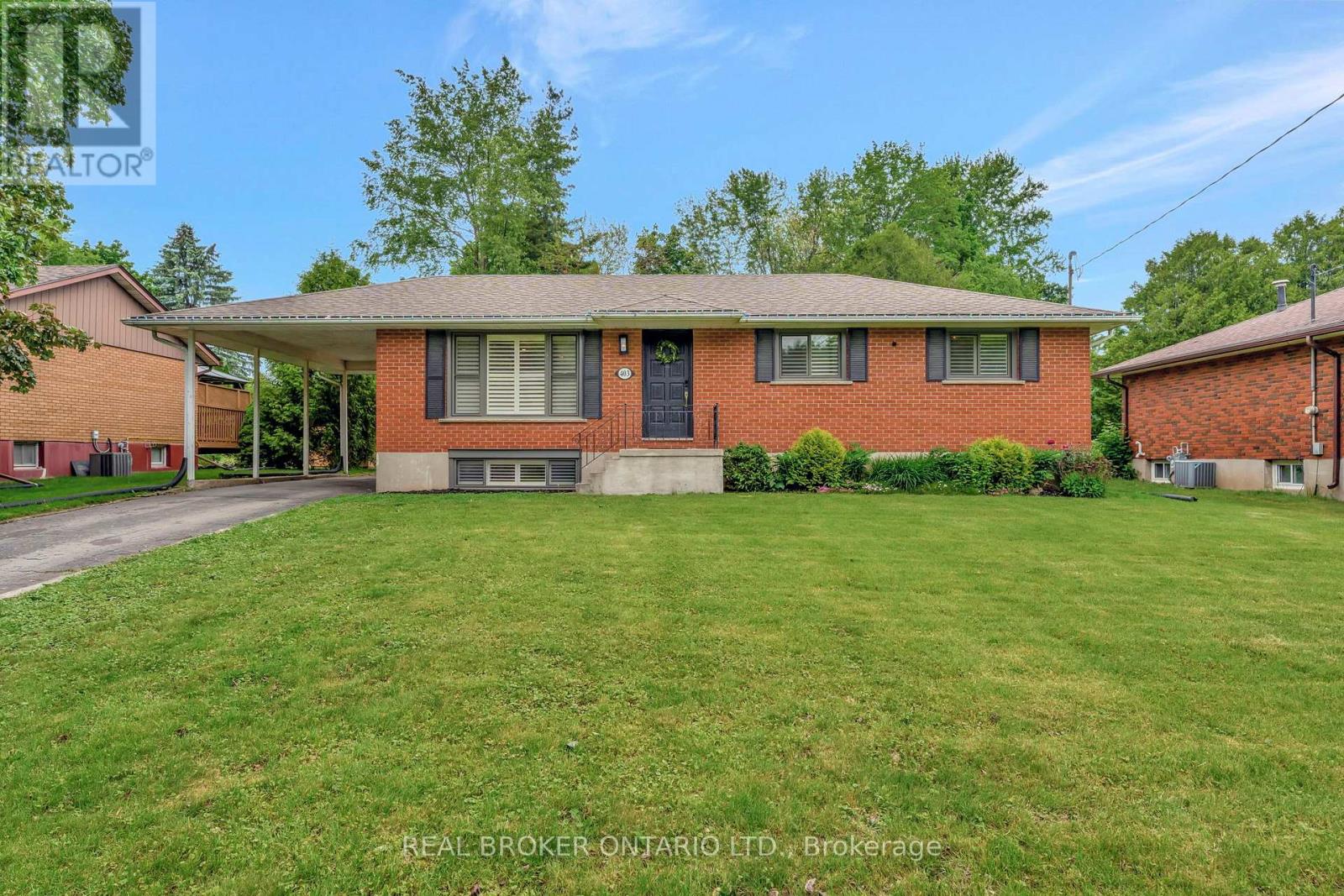 403 Oakhill Drive, Brantford, Ontario  N3T 5L7 - Photo 2 - X12202330