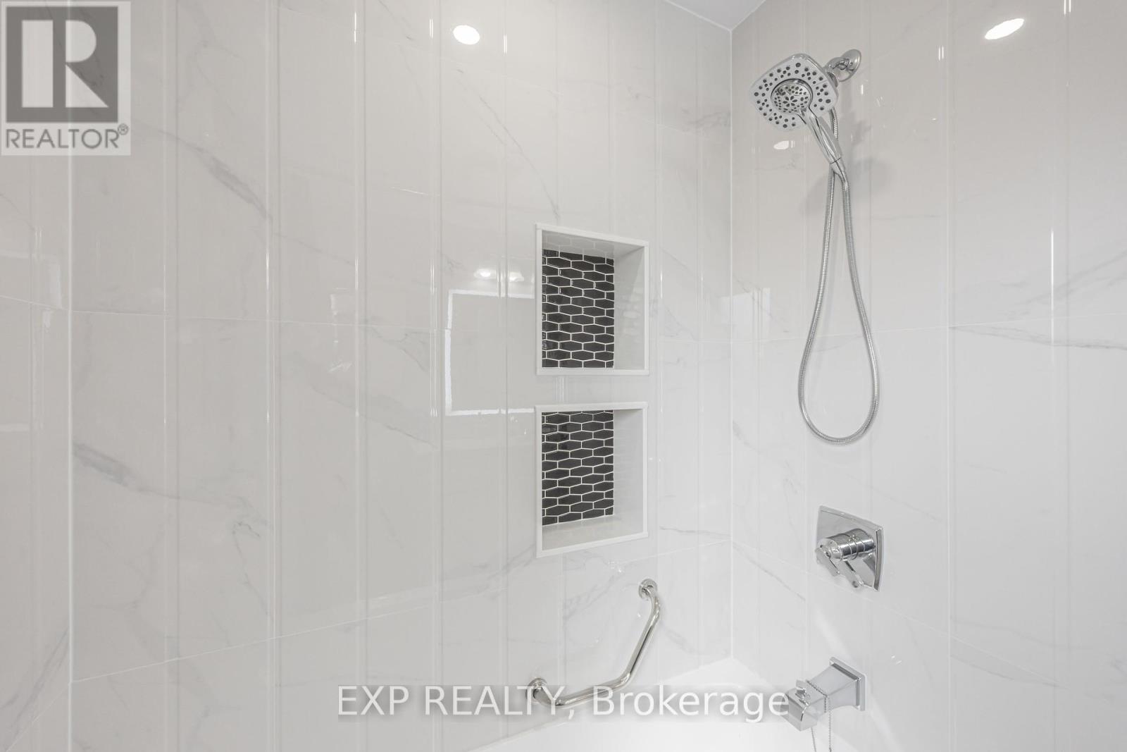 353 Siena Court, Oshawa, Ontario  L1J 6V5 - Photo 17 - E12191775