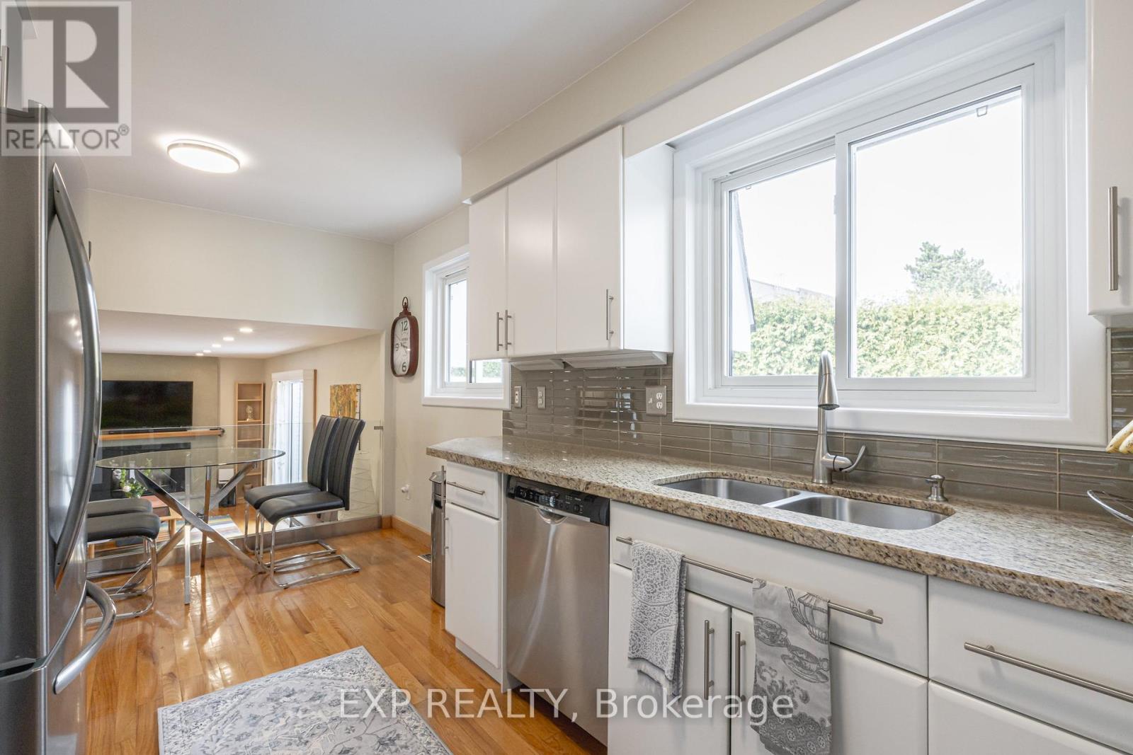 353 Siena Court, Oshawa, Ontario  L1J 6V5 - Photo 11 - E12191775