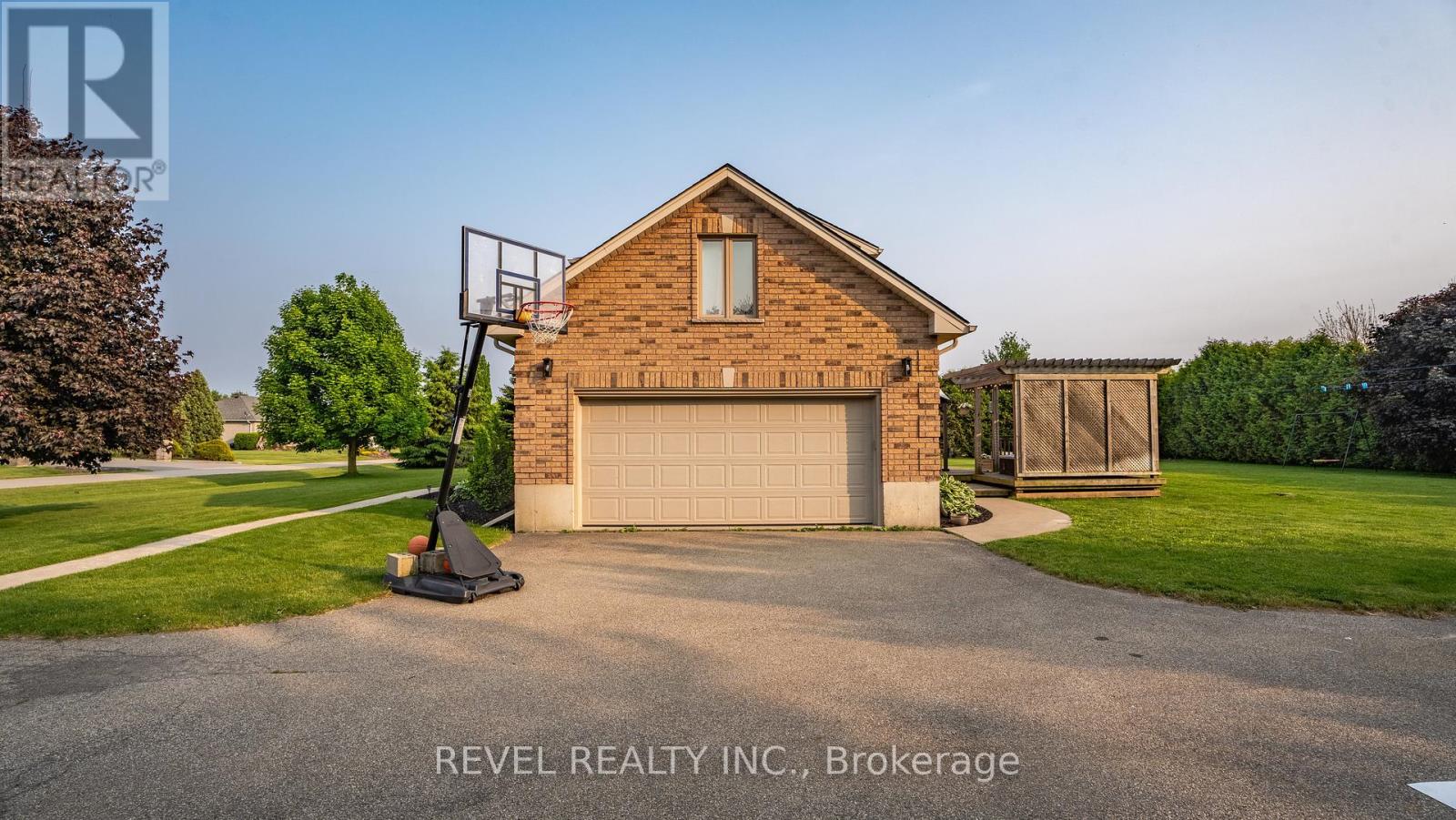 5 Cedar Lane, Brant, Ontario  N0E 1A0 - Photo 4 - X12202427