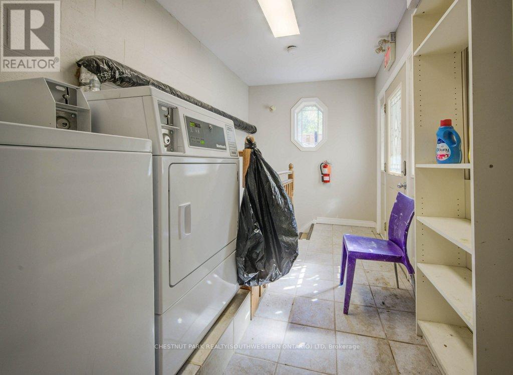62 Dorset Street, Waterloo, Ontario  N2L 3L8 - Photo 15 - X12202454