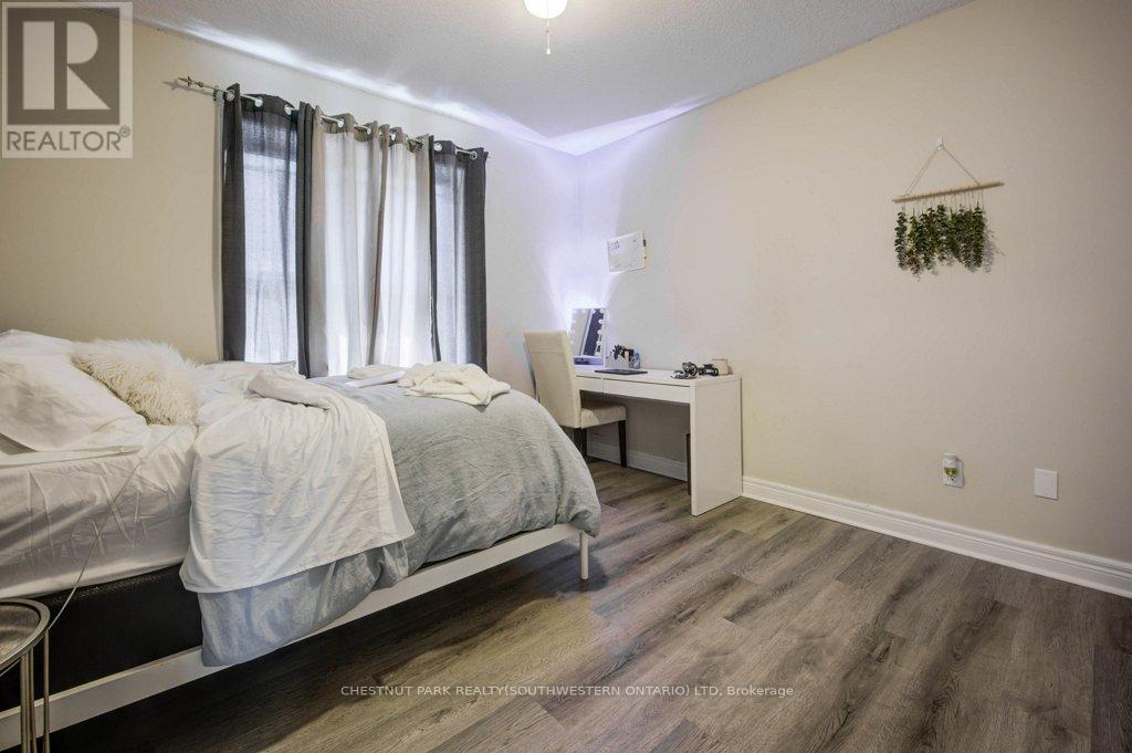 62 Dorset Street, Waterloo, Ontario  N2L 3L8 - Photo 17 - X12202454