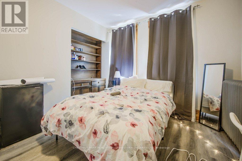 62 Dorset Street, Waterloo, Ontario  N2L 3L8 - Photo 18 - X12202454