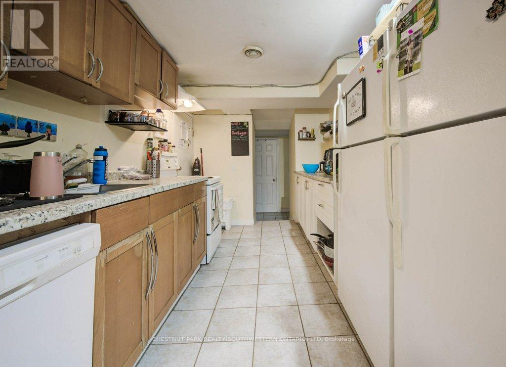 62 Dorset Street, Waterloo, Ontario  N2L 3L8 - Photo 19 - X12202454