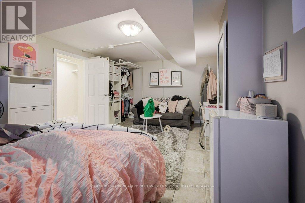 62 Dorset Street, Waterloo, Ontario  N2L 3L8 - Photo 25 - X12202454