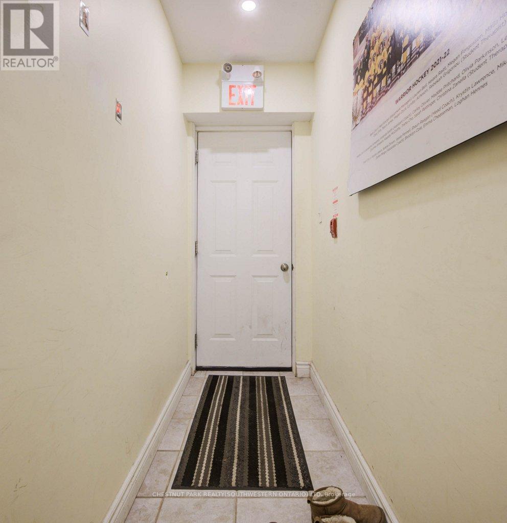 62 Dorset Street, Waterloo, Ontario  N2L 3L8 - Photo 27 - X12202454