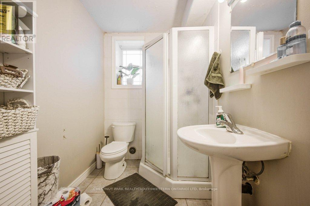 62 Dorset Street, Waterloo, Ontario  N2L 3L8 - Photo 28 - X12202454