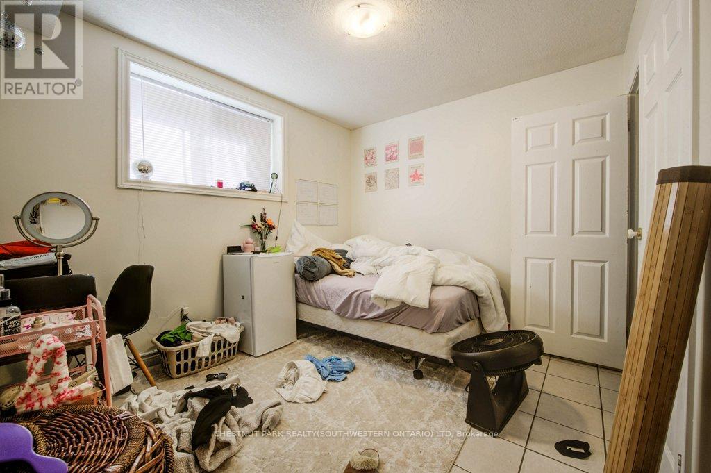62 Dorset Street, Waterloo, Ontario  N2L 3L8 - Photo 29 - X12202454