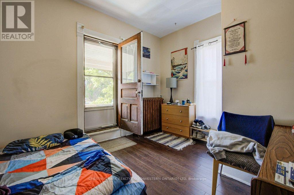 62 Dorset Street, Waterloo, Ontario  N2L 3L8 - Photo 33 - X12202454