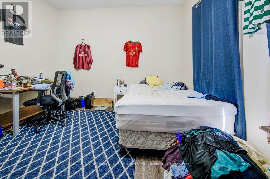62 Dorset Street, Waterloo, Ontario  N2L 3L8 - Photo 35 - X12202454