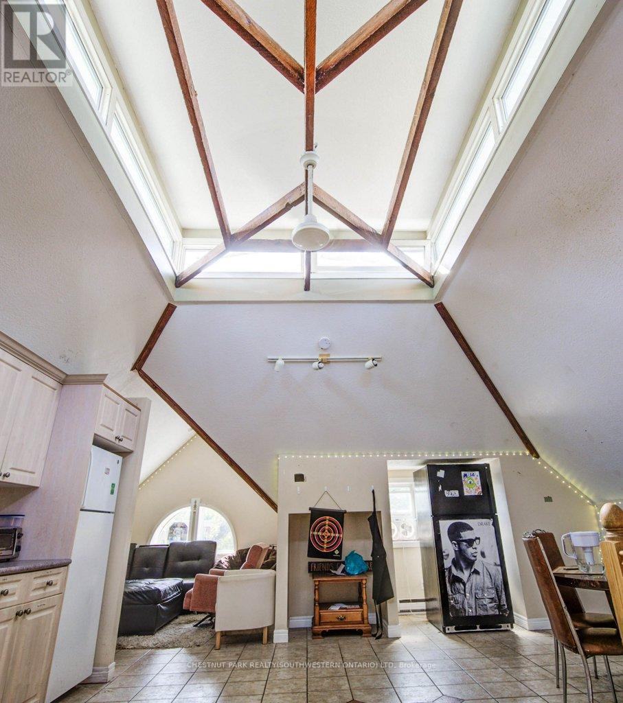 62 Dorset Street, Waterloo, Ontario  N2L 3L8 - Photo 42 - X12202454