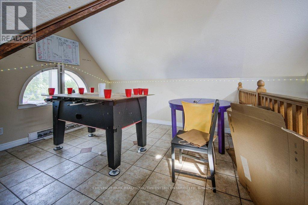 62 Dorset Street, Waterloo, Ontario  N2L 3L8 - Photo 47 - X12202454