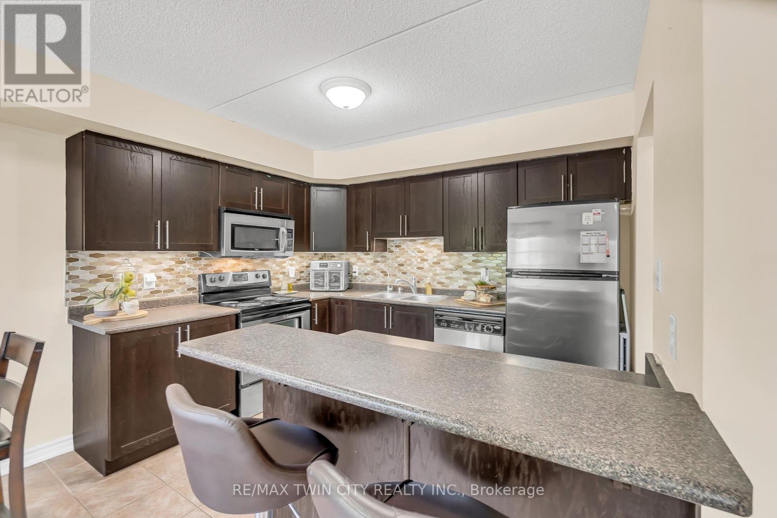 12 - 950 Highland Road W, Kitchener, Ontario  N2N 0A5 - Photo 11 - X12202481