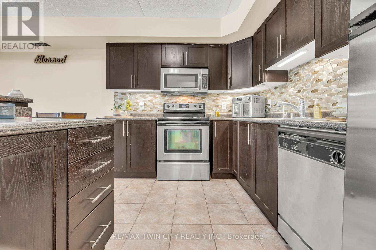 12 - 950 Highland Road W, Kitchener, Ontario  N2N 0A5 - Photo 13 - X12202481