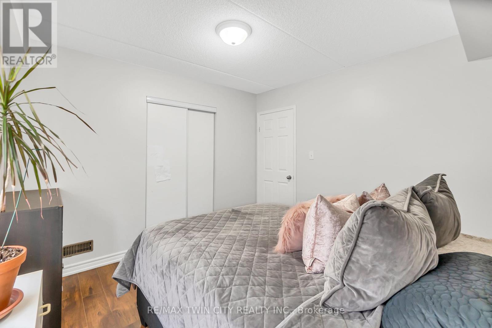 12 - 950 Highland Road W, Kitchener, Ontario  N2N 0A5 - Photo 15 - X12202481