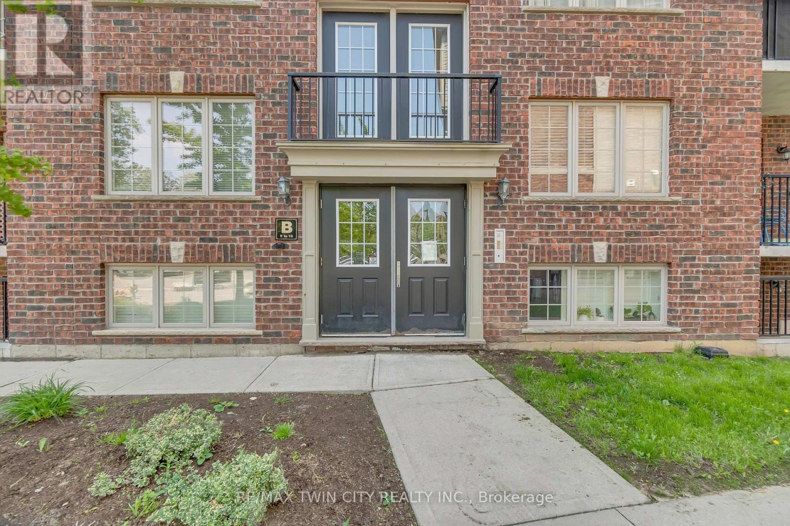 Property at 12 - 950 HIGHLAND ROAD W image 2