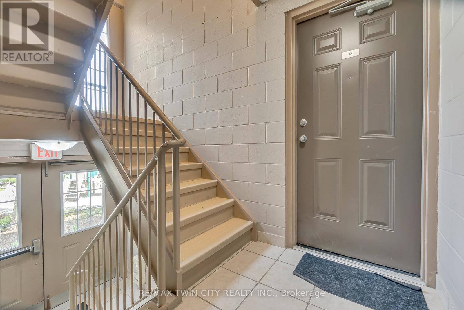 Property at 12 - 950 HIGHLAND ROAD W image 3