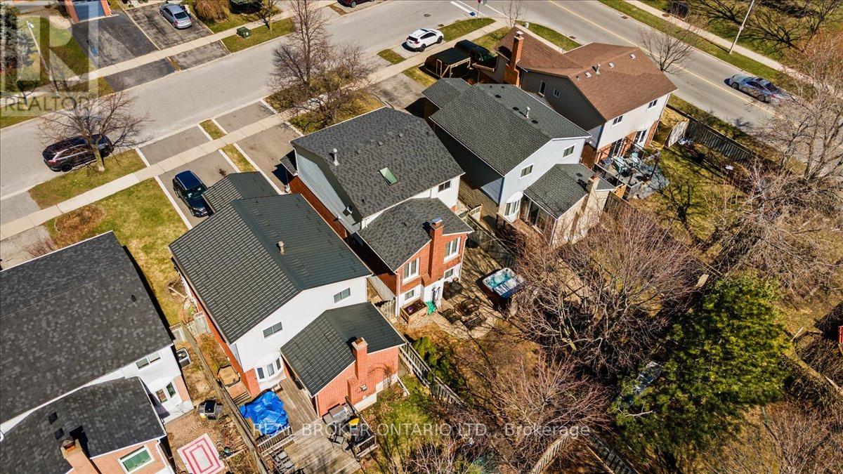 2257 Silverbirch Court, Burlington, Ontario  L7M 3H2 - Photo 47 - W12196186
