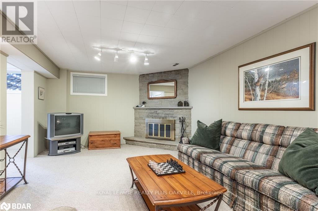 2030 Vickery Drive, Oakville, Ontario  L6L 2J1 - Photo 37 - W12202276