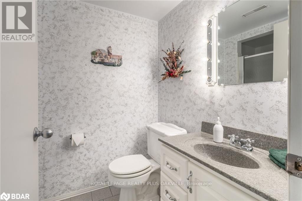 2030 Vickery Drive, Oakville, Ontario  L6L 2J1 - Photo 38 - W12202276