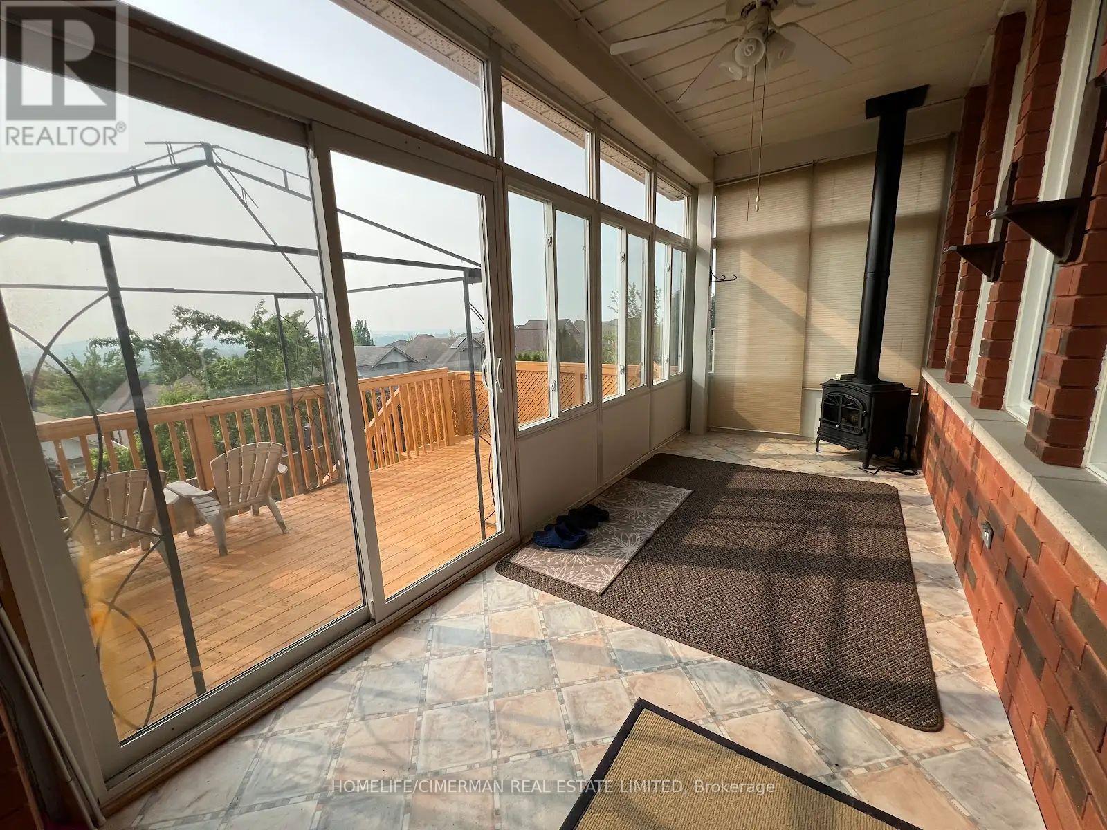 Property at 1055 BAKER STREET image 5
