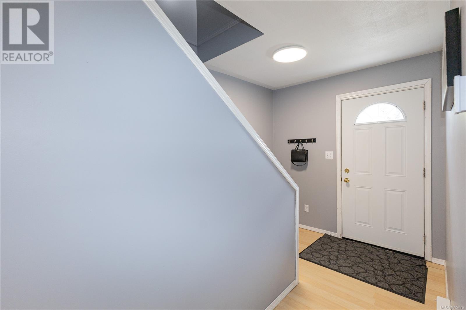 Property at 1 768 Robron Rd image 4