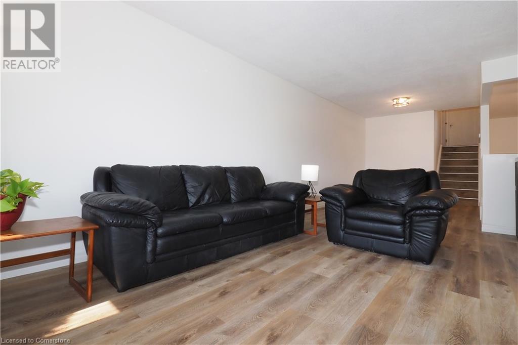 6 Shadeland Crescent, Kitchener, Ontario N2M 2H9 - Photo 9 - 40737702