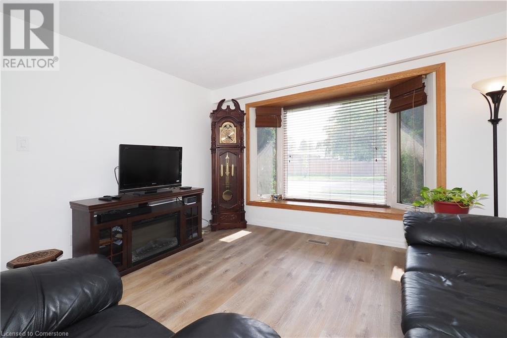 6 Shadeland Crescent, Kitchener, Ontario N2M 2H9 - Photo 11 - 40737702