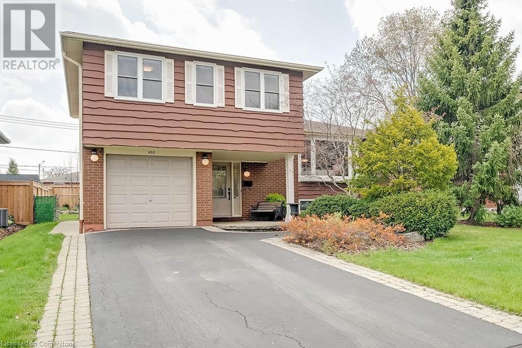 652 Meadow Lane, Burlington, Ontario  L7L 4R8 - Photo 2 - 40738290