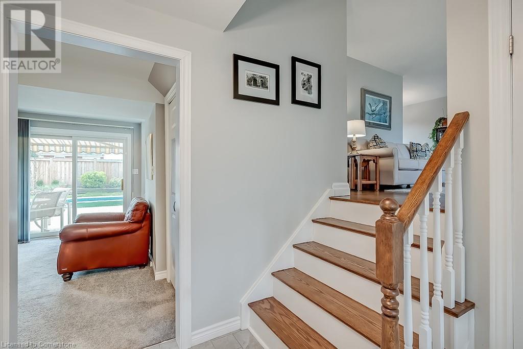 652 Meadow Lane, Burlington, Ontario  L7L 4R8 - Photo 5 - 40738290