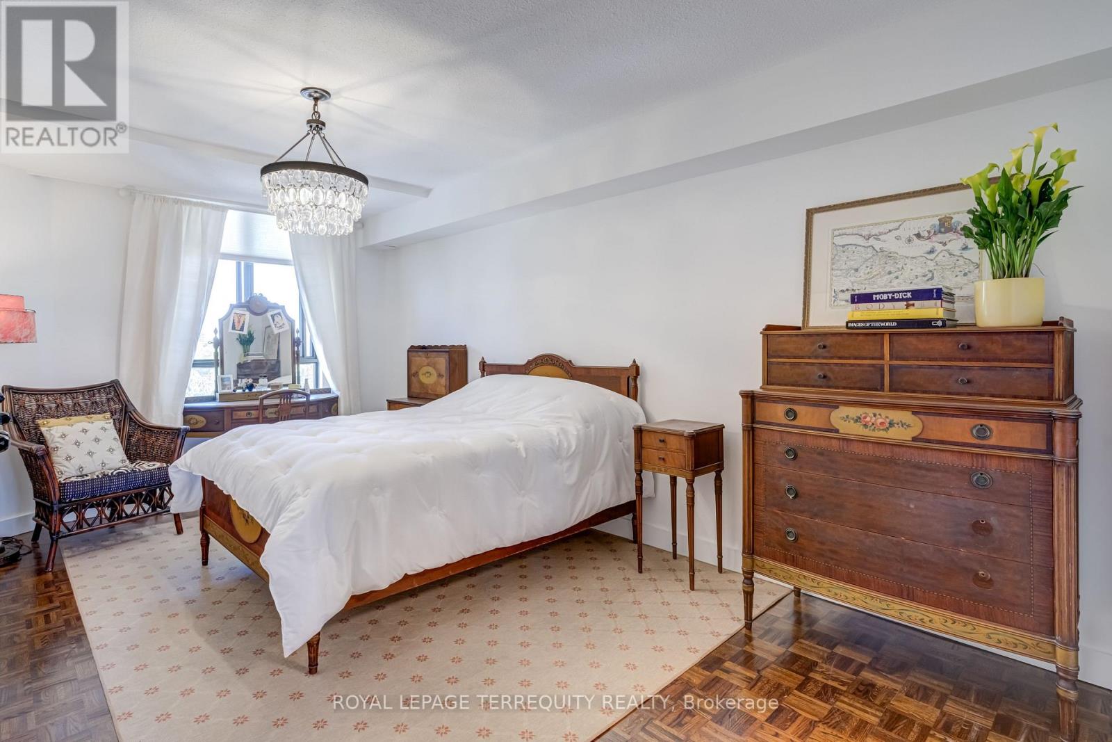 C40 - 288 Mill Road, Toronto, Ontario  M9C 4X7 - Photo 18 - W12179175