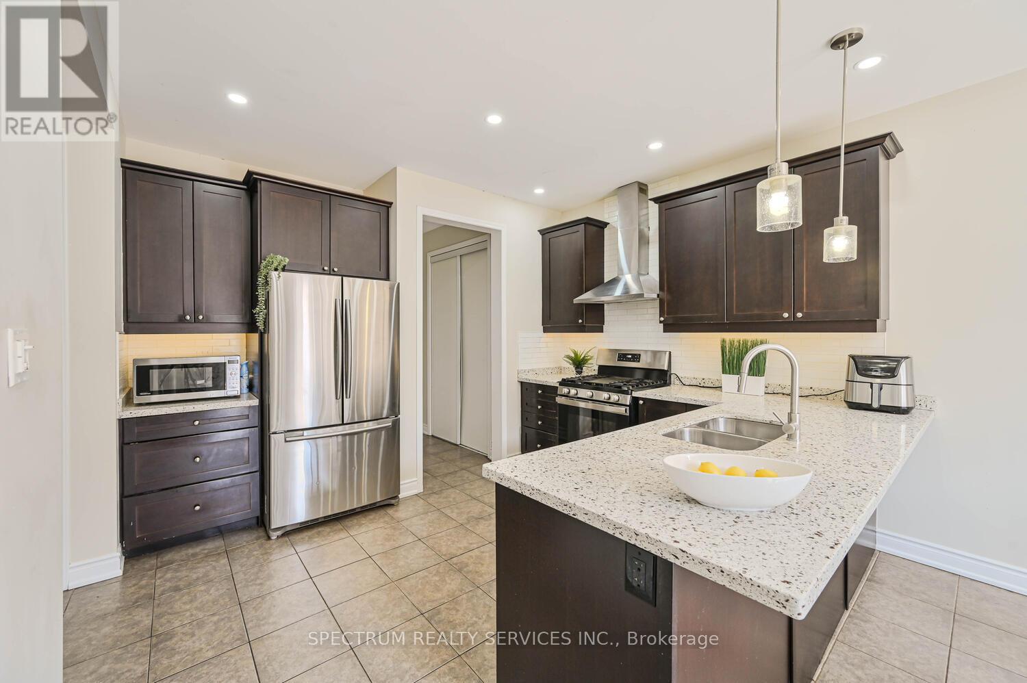 550 Lear Gate, Milton, Ontario  L9T 8K1 - Photo 23 - W12202050