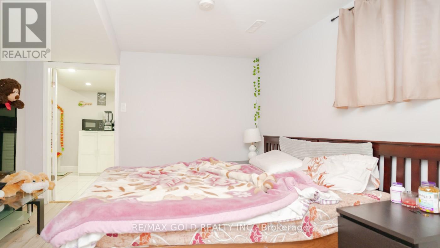 44 Dunblaine Crescent, Brampton, Ontario  L6T 3H2 - Photo 37 - W12202472