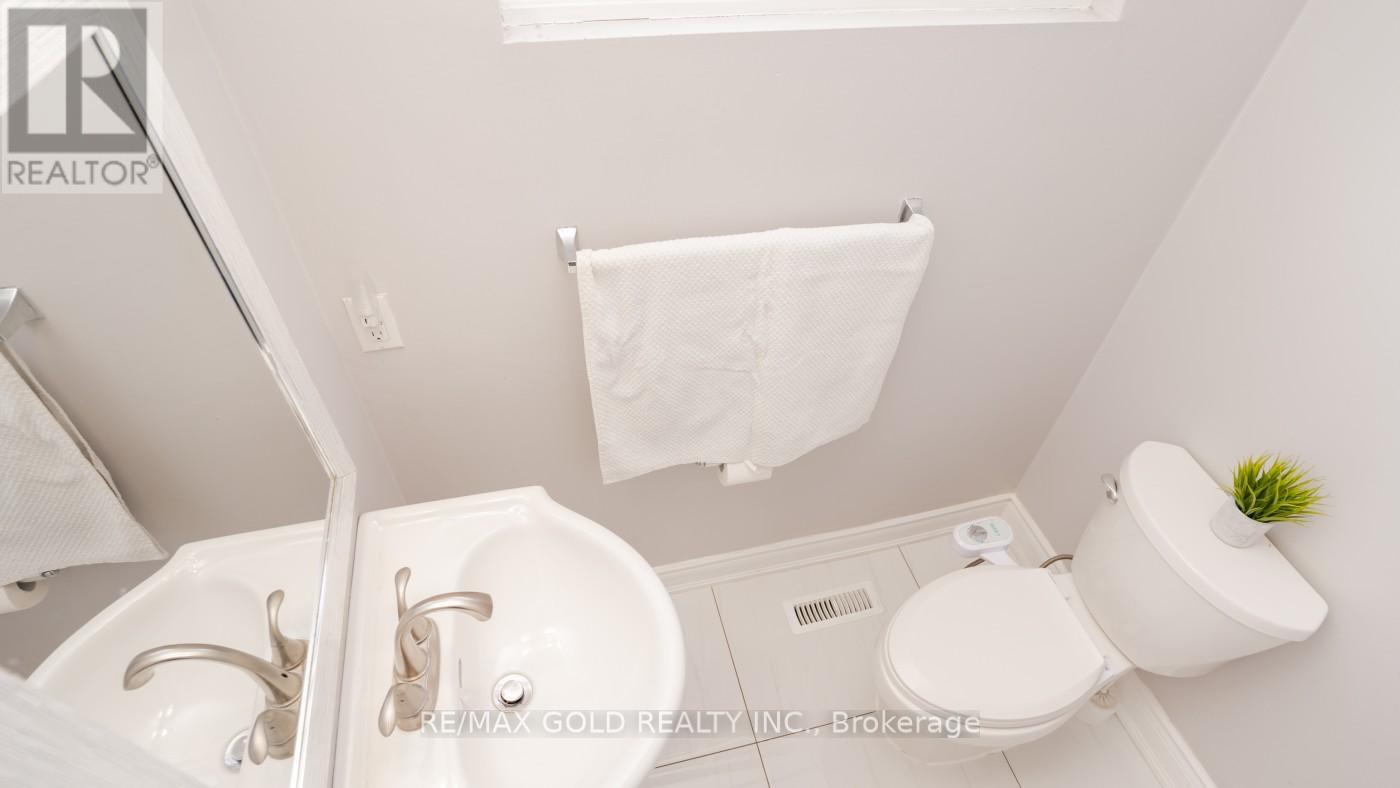 44 Dunblaine Crescent, Brampton, Ontario  L6T 3H2 - Photo 17 - W12202472