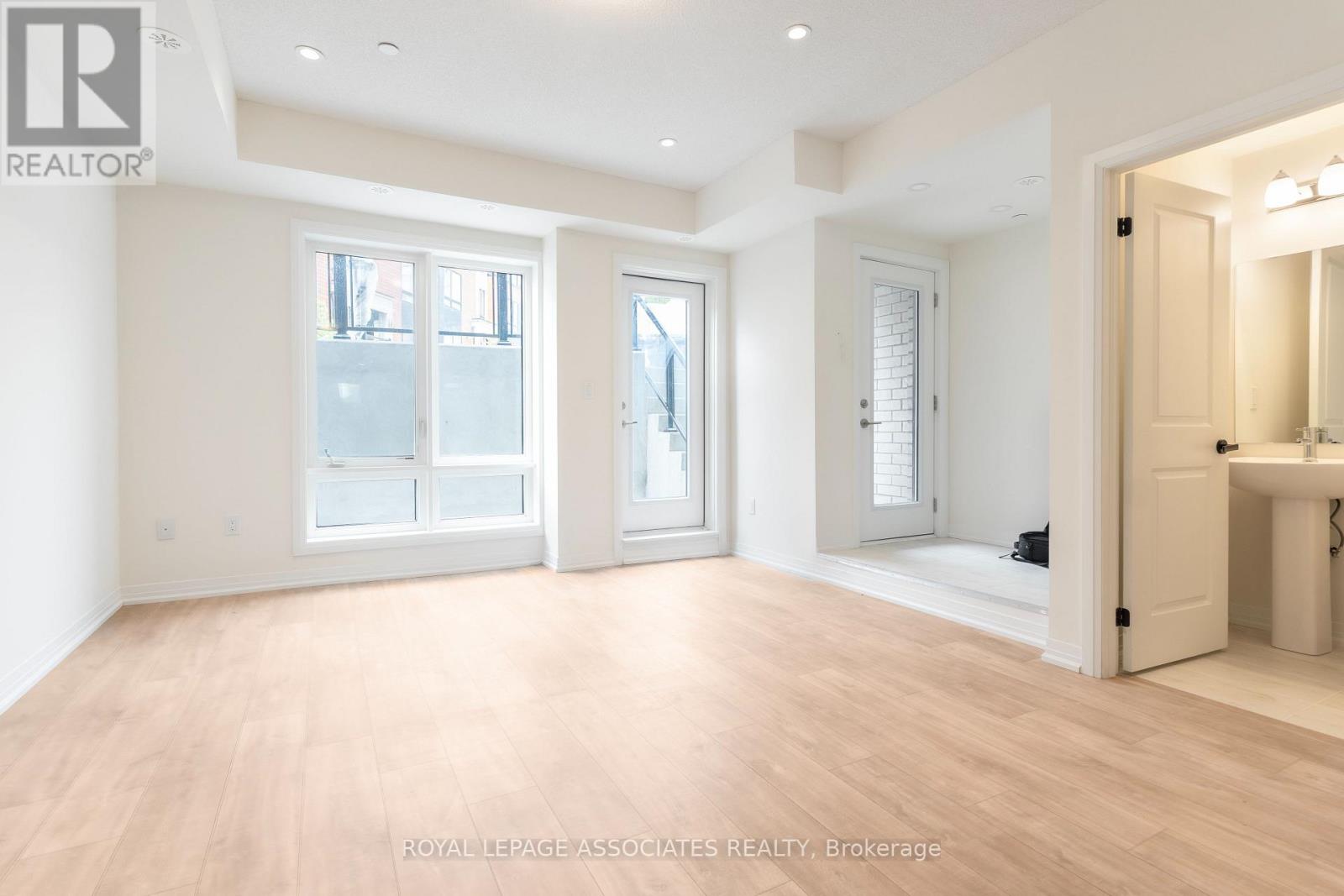 17 - 155 Tapscott Road, Toronto, Ontario  M1B 1E7 - Photo 3 - E12192911