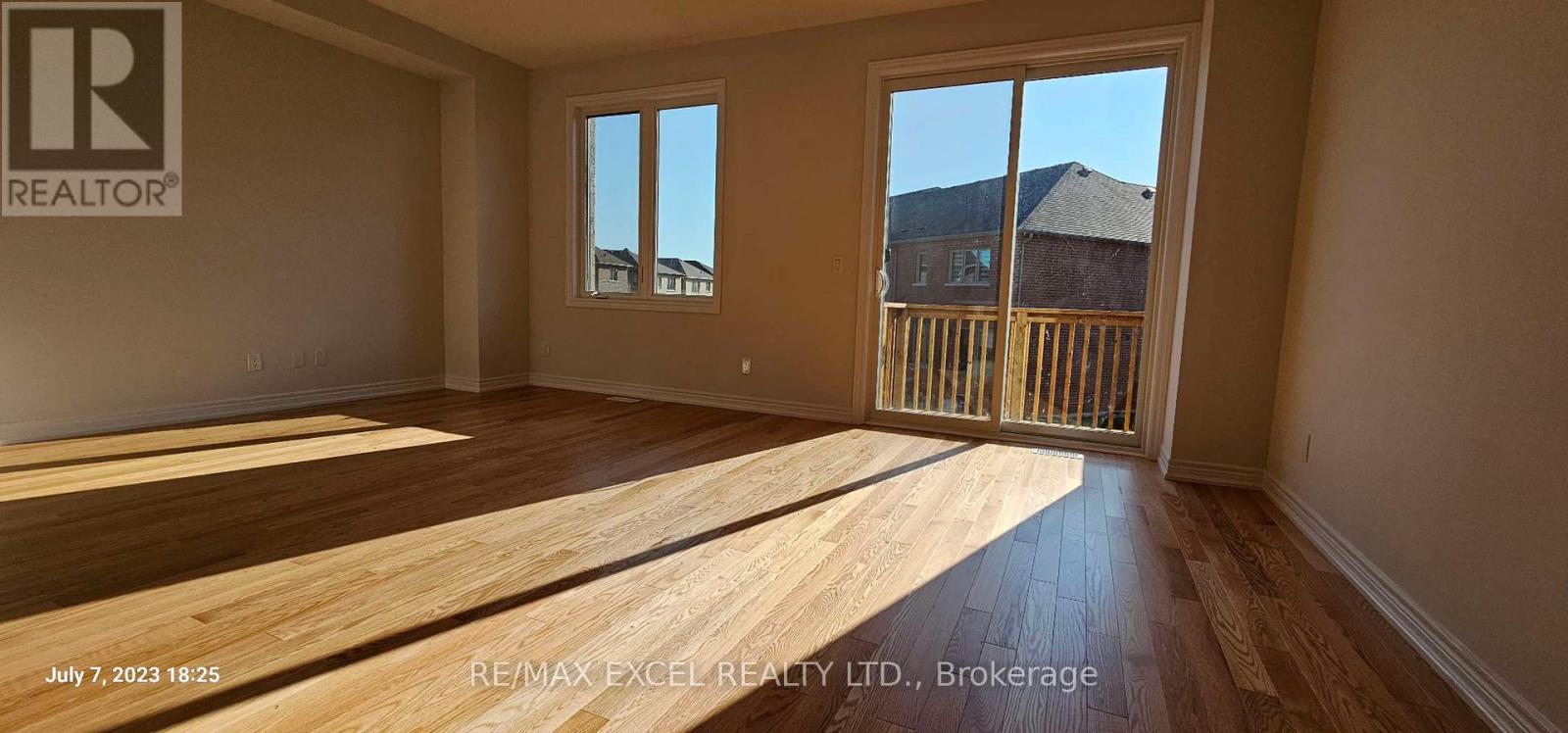 131 Lageer Drive, Whitchurch-Stouffville, Ontario  L4A 4V2 - Photo 2 - N12152247