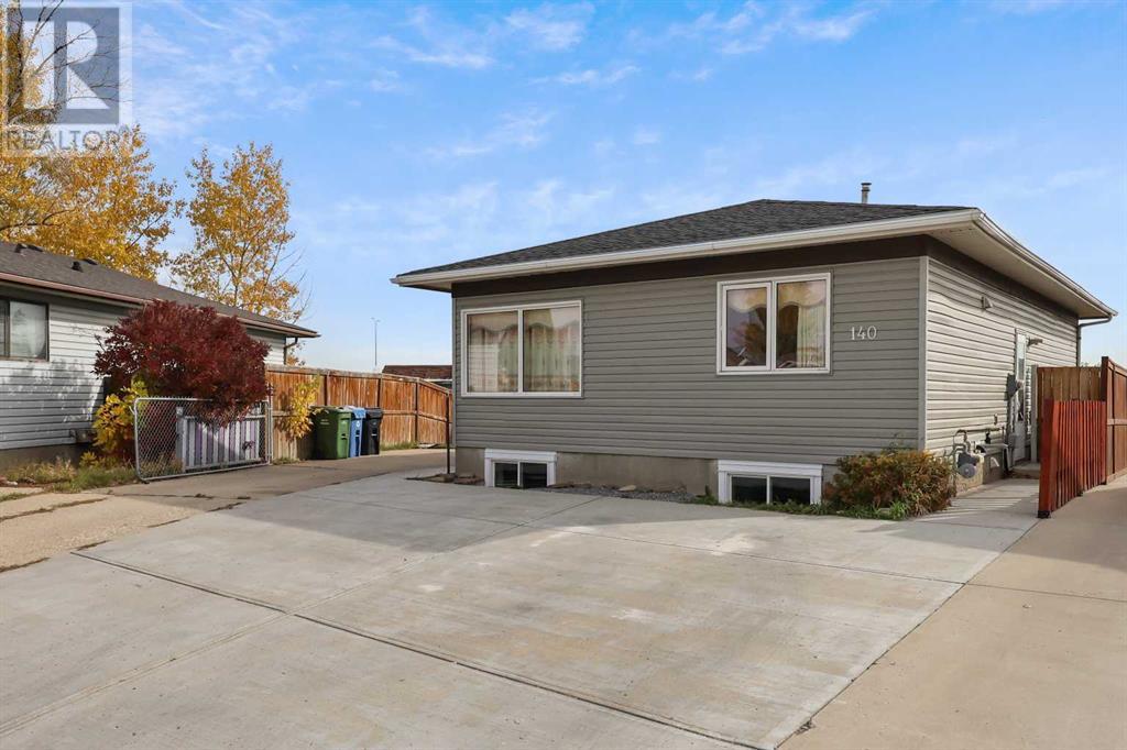 140 Aberfoyle Close NE, Calgary, Alberta