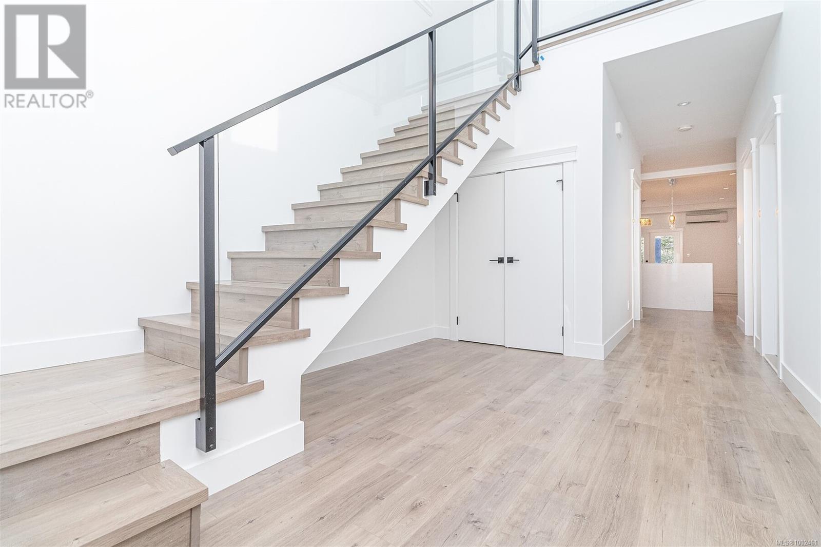 Property at 1375 Sandstone Lane image 3
