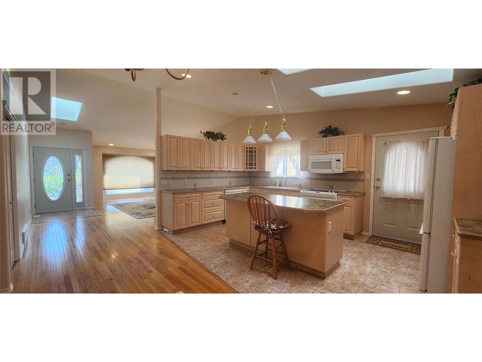 Property at 8160 DeVito Drive image 4